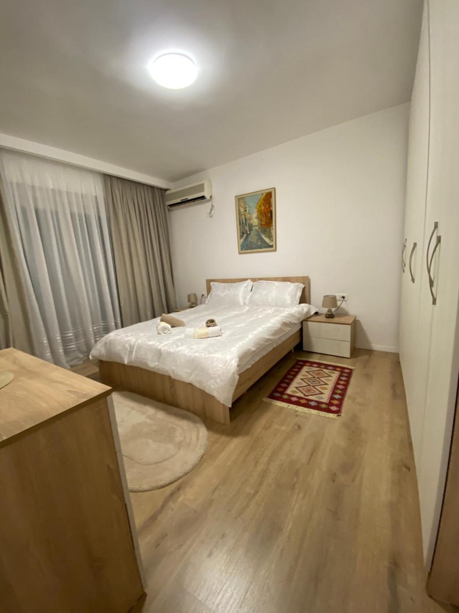 Central Welcoming Apartment In Tirana Exterior foto