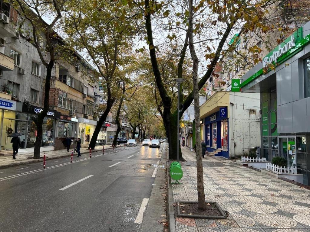 Central Welcoming Apartment In Tirana Exterior foto