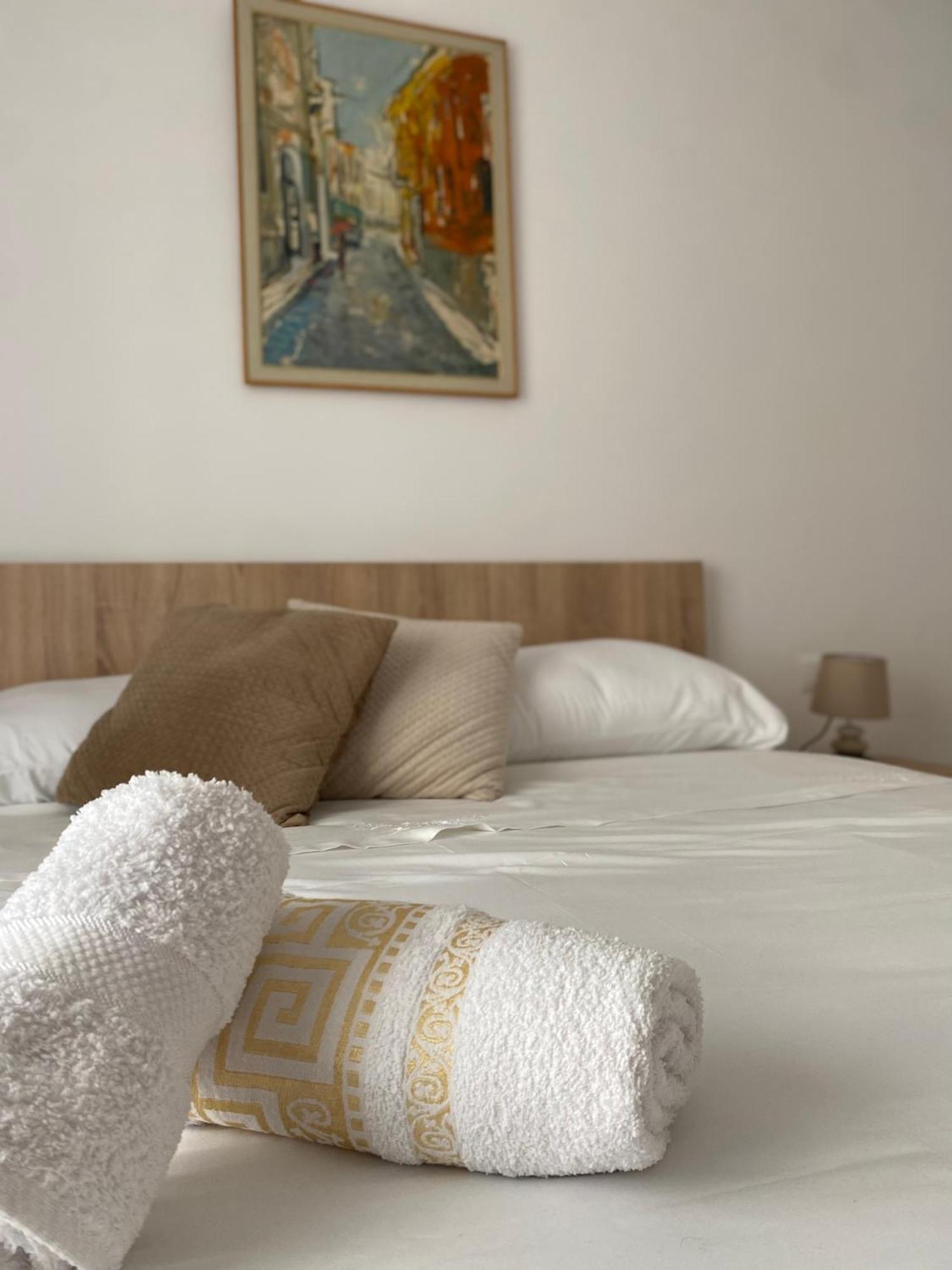 Central Welcoming Apartment In Tirana Exterior foto