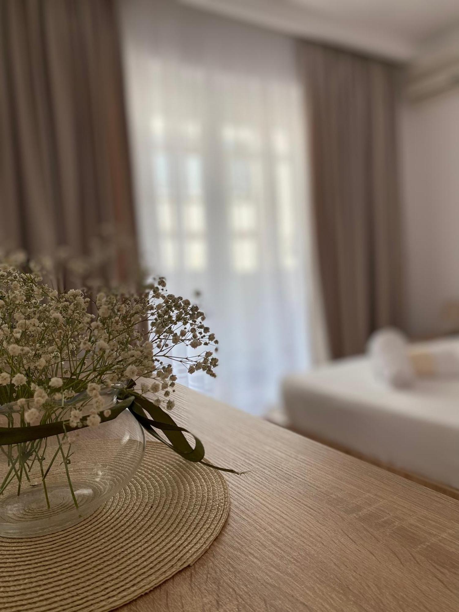 Central Welcoming Apartment In Tirana Exterior foto